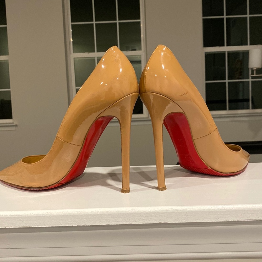 Nude Christian Louboutin so Kate’s. Size 39